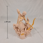 De 3D-geprinte Boogschutter sterrenbeeld figuur met een duidelijke maataanduiding van circa 18 centimeter hoog