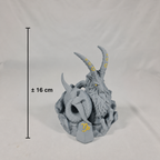 De 3D-geprinte Steenbok sterrenbeeld figuur met een duidelijke maataanduiding van circa 16 centimeter hoog