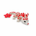 Roze 3D-geprinte cherryblossom baby draak van PLA met rode bloemen op een strakke witte achtergrond.