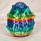 Gesloten 3D-geprint kristal-draakenei met glanzend regenboogverloop.