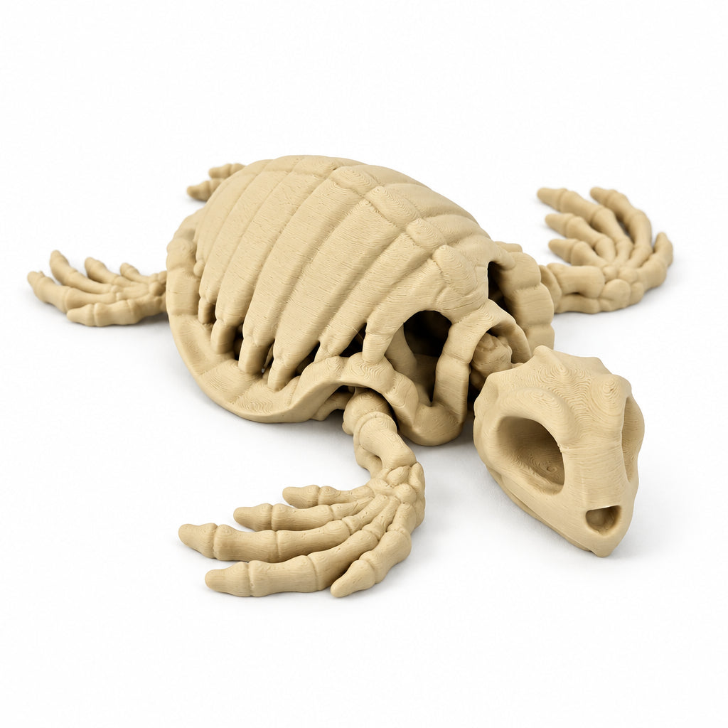 Beige 3D-geprinte skelet schildpad van PLA met gedetailleerd schild op een neutrale witte achtergrond.