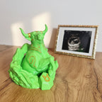 Het 3D-geprinte sterrenbeeld Stier beeldje sfeervol opgesteld in een interieur als unieke woondecoratie